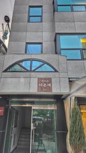 종로201 동묘 Near Metro 공항버스4분 경복궁 명동 DDP 성수
