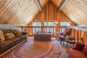Chalet 09 by Mammoth Mountain Chalets