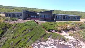 Cliff's Edge Farmhouse - Stilbaai