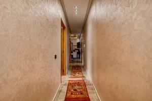 Prime location Moroccan-Style Luxury Apartment with Parking near Carré Eden Shopping Center