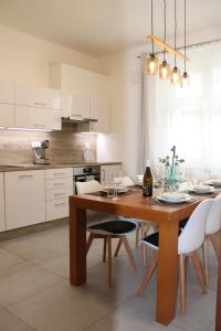 Sage & Stone Suite for 6 - Prague Castle - Parking by AP