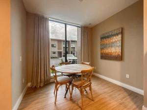 Luxury and relaxation just 1 mile from Disney