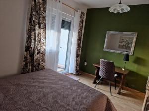 EMI 1 apartment