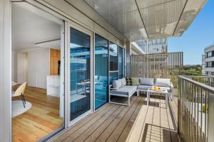 Sal DOuro | Terrace & Beach