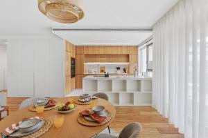 Sal DOuro | Terrace & Beach