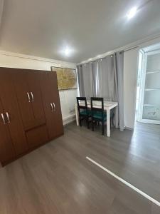 Home 8