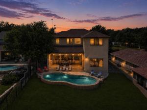 119 Christopher Concierge Services Available