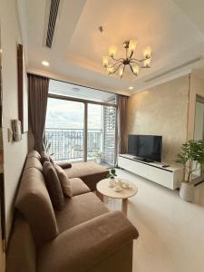 Landmark Plus 2BR HighFloor Bitexco Skyline View