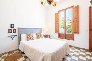 Villa Palma - Establiments by PriorityVillas