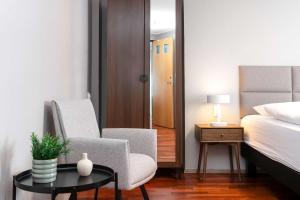 Loft 21 - Stylish Five Bedroom Apartment by Heimaleiga