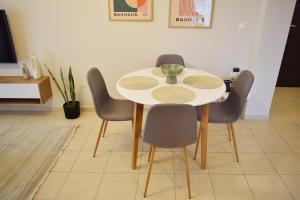 Emmeleia Urban Apartment