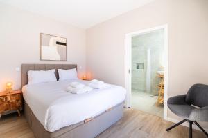 GuestReady – Steps from Sand • Champagne Pool