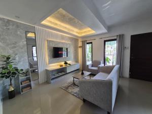 Bali-Inspired Pool Haus Cebu