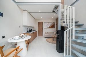 Modern Loft Villa Private Pool Near Balangan Beach