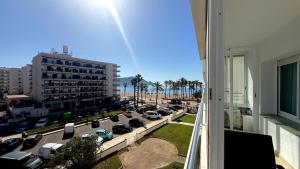 Apartamento en primera línea de playa Holiday Center