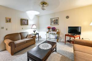 Bring Your Pets! Walkable Retreat in Manchester