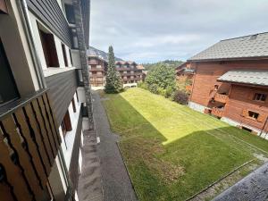 Studio 4 pers au centre, proche pistes et commerces, parking, ski, ascenseur - FR-1-572-185
