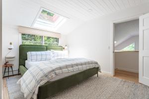 Bear Hollow - 10 mins to Kingston - Monthly Rates
