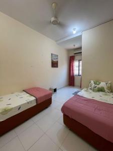 Cozy Family Stay Near Beach, Airport & Stadium