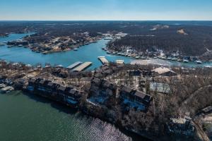 22 Mile Marker! IndoorOutdoor Pools, Hot Tub! New