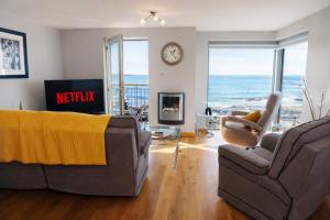 Portstewart promenade apartment with sea views