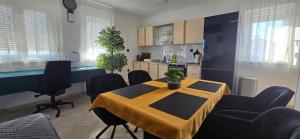 Apartment R10