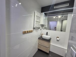 Nowoczesny Apartament Piwna 17a, Śródmieście, klimatyzacja, balkon