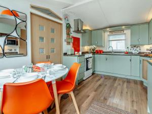 2 Bed in Sandown oc-93900