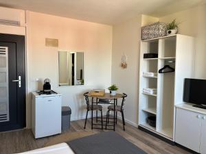 Karina Apartments