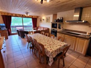 Appartement spacieux 10 pers, skis aux pieds, Les Gets, parking couvert - FR-1-598-72
