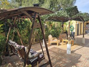 The Garden RA Floor Private Rooms, Pool, Garden Access