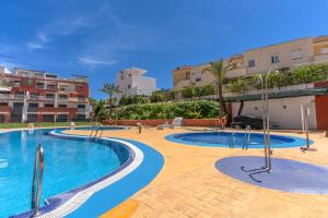 3HAB Premium, Checkin autónomo, Parking, terraza y piscina, 3 min Playa