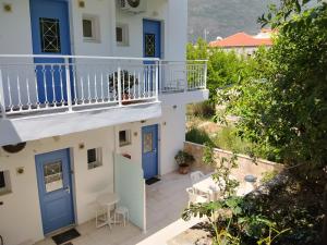 Kostas Studios