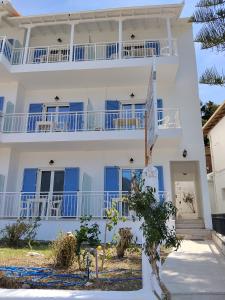 Kostas Studios