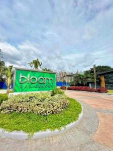 Staycation Close to Naia - 2br with balcony