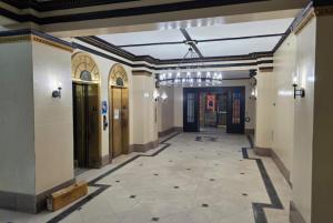 Bright and stylish fully furnished unit