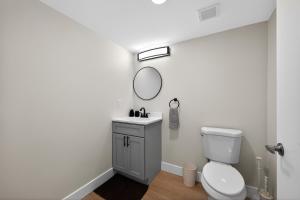 Bright and stylish fully furnished unit