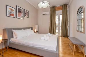 Athenian Classy 2BD Apt next to Metro Panepistimio