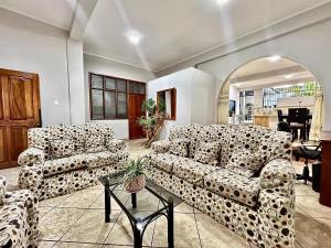 Vive a 5Min del centro 3HAB con AC Cochera Privad