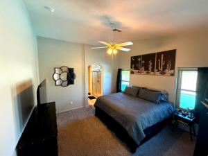 Centrally Located to family fun, Golf & Baseball!
