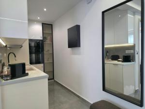 TT Luxury Homes I Apollo - 2BR Super Central Apartment