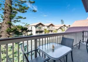 Coastal Lakehouse Condo on Siesta Key Public Beach