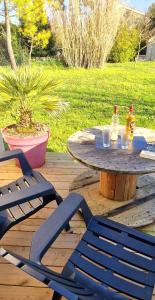 Sud Vendée 85, 25 min de la Rochelle, maison de 60 m2, 2 chambres, 4 personnes, jardin clos