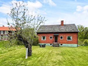 5 person holiday home in EMMABODA