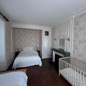 Grande demeure en pierre- gîte de charme 16 pers