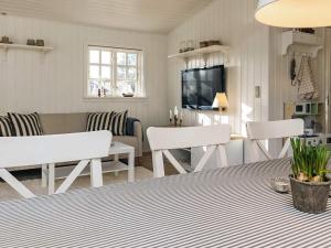 6 person holiday home in Blokhus