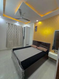 Luxury Apartment with Lift at New Delhi