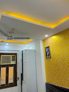 Luxury Apartment with Lift at New Delhi