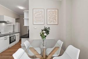 Modern Apartment I Near Center and Shopping Street