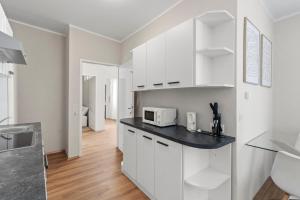 Modern Apartment I Near Center and Shopping Street